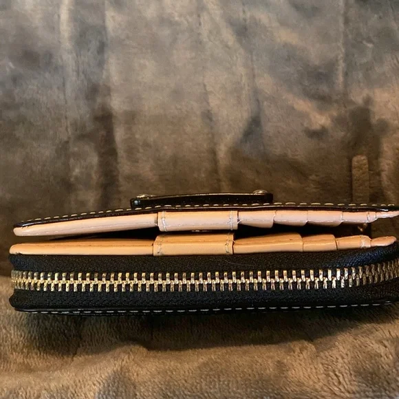 Kate Spade Black Wallet - Picture 4 of 11